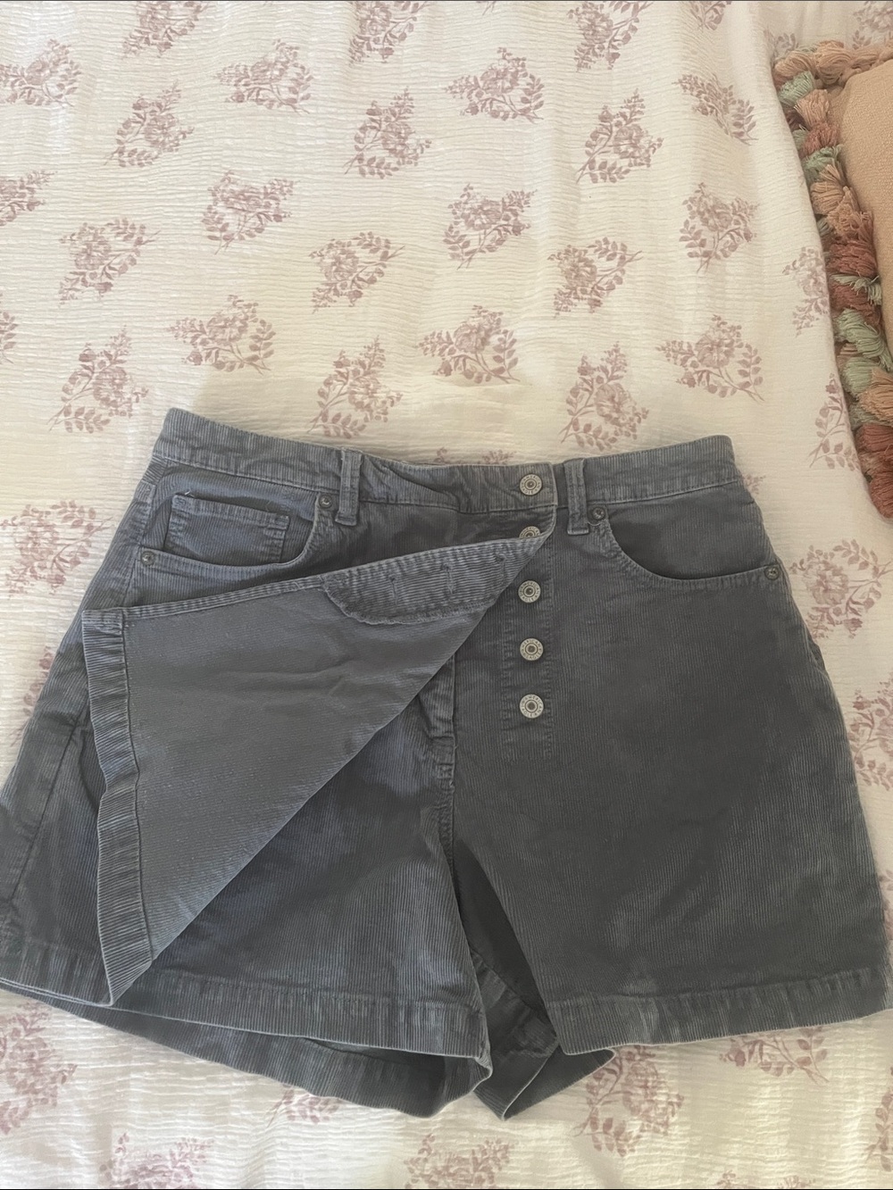 American Eagle Outfitters Gray Corduroy Button-Front Skort